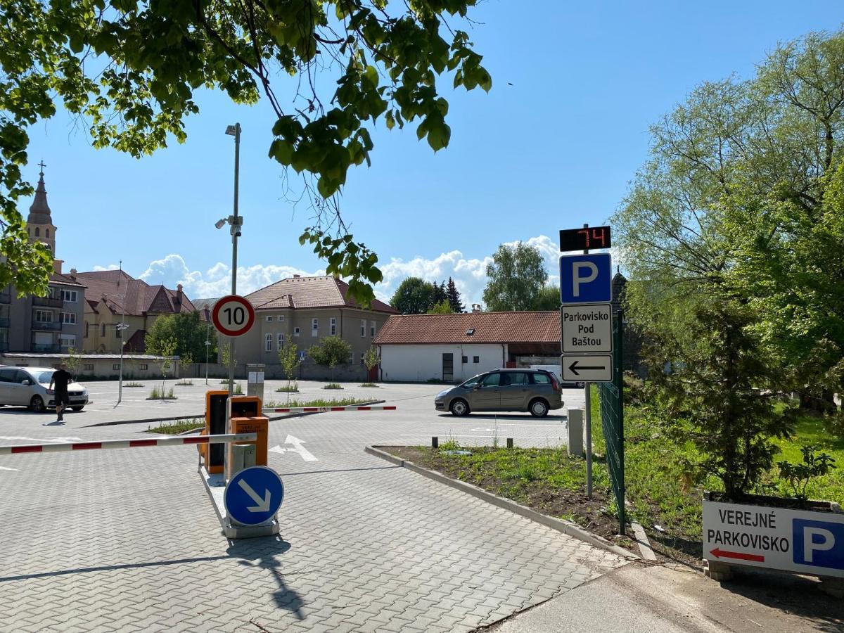 Apartmán Centrum Komfort Zólyom Kültér fotó